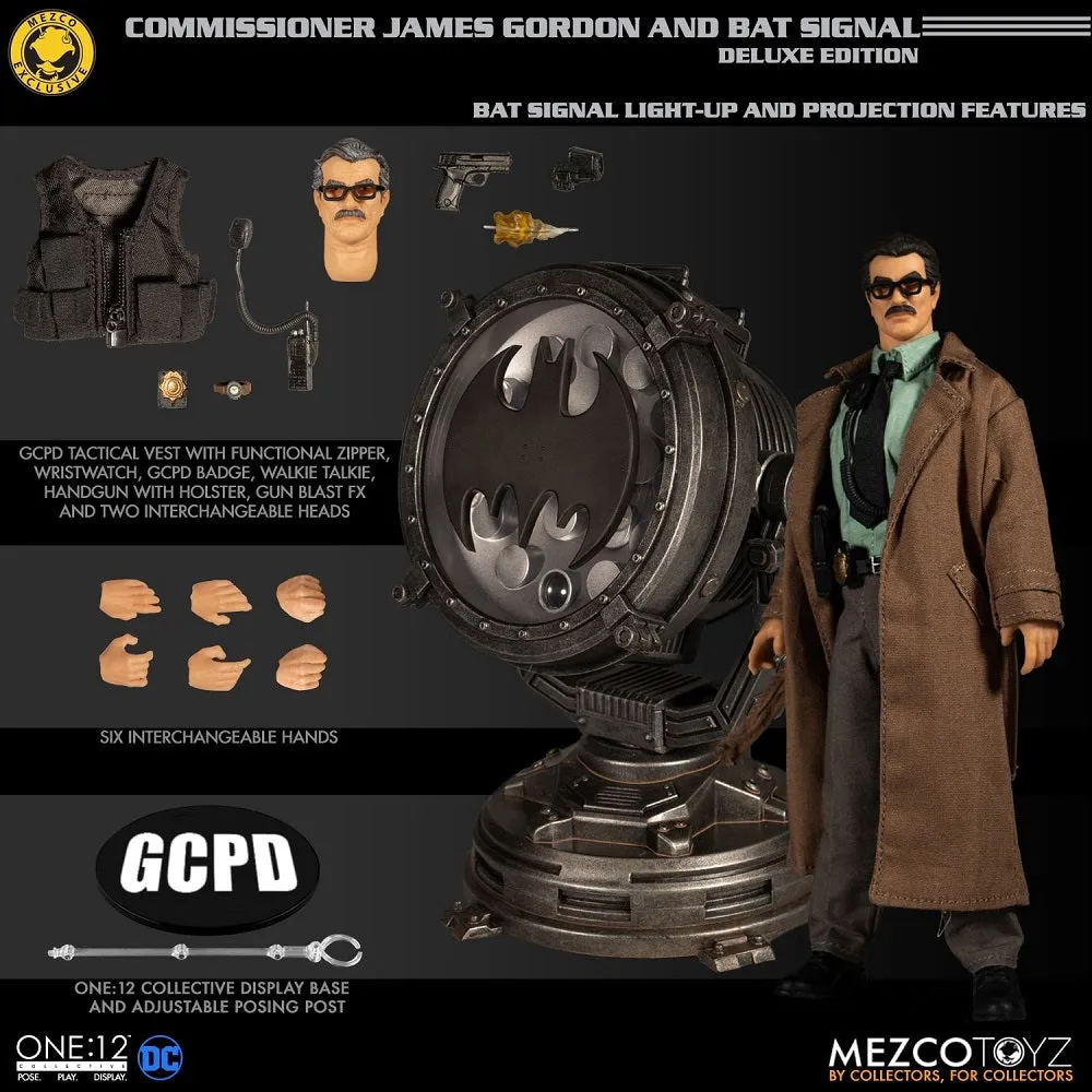 Mezco One 12 x DC Commissioner Gordon and Bat Signal Deluxe Edition [2019 SDCC]